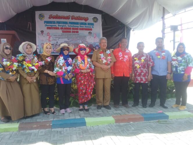 
					Adu Kreatif di Festival Pangan Lokal B2SA dan  Olahan Ikan Katombo
