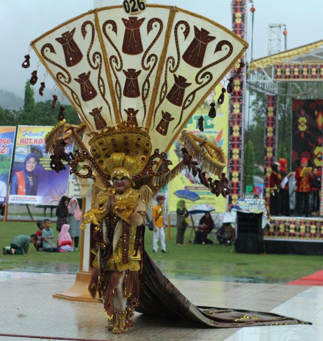 
					Perwakilan Parimo Juara Dua Tourism Carnival  Pada HUT Poso Ke 125