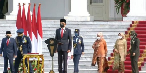 
					Presiden Joko Widodo Pimpin Upacara Peringatan ke-76 Hari TNI